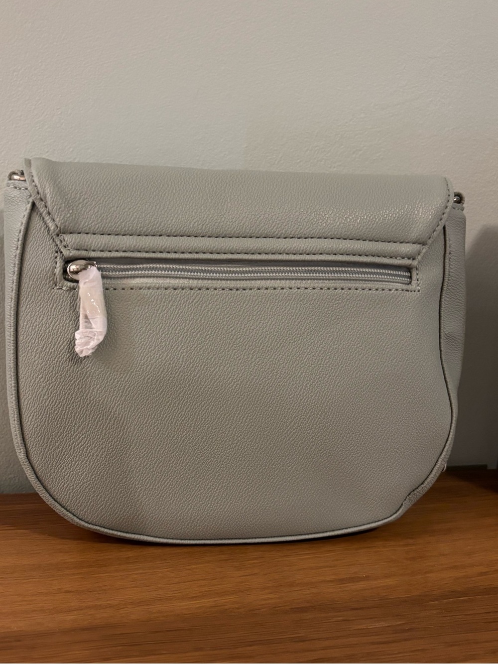 IZOD faux leather sage green crossbody saddle bag Adjustable strap NWT - Picture 11 of 11